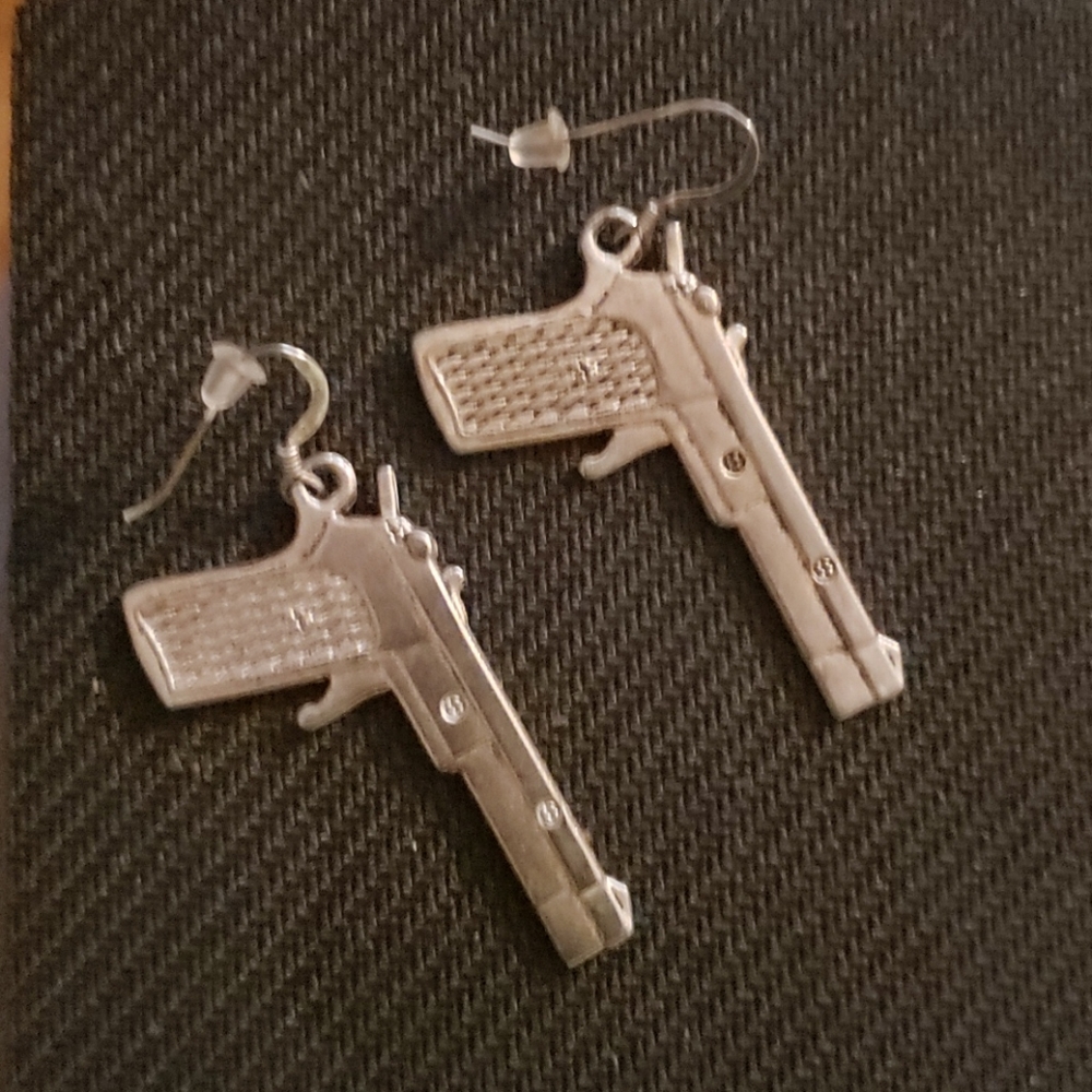 Uni sex Earrings